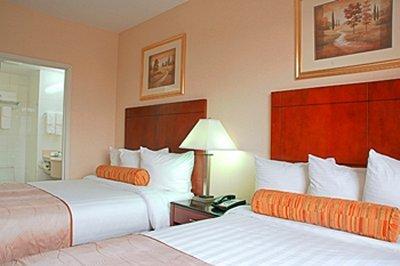 Best Western Plus Arena Hotel New York City Exterior photo